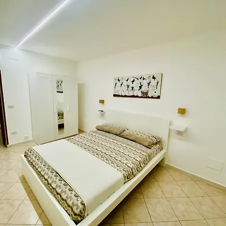 Apartment Isabel House Bari