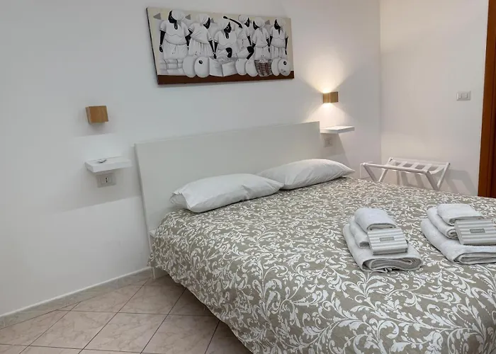 Isabel House バーリ